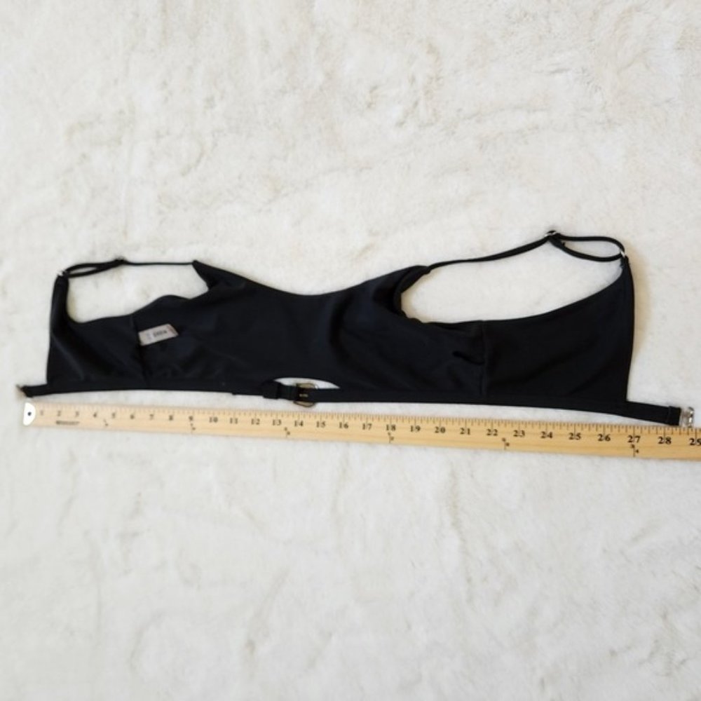 Shein cut out crop bikini top in black🎈 - Picture 3 of 7